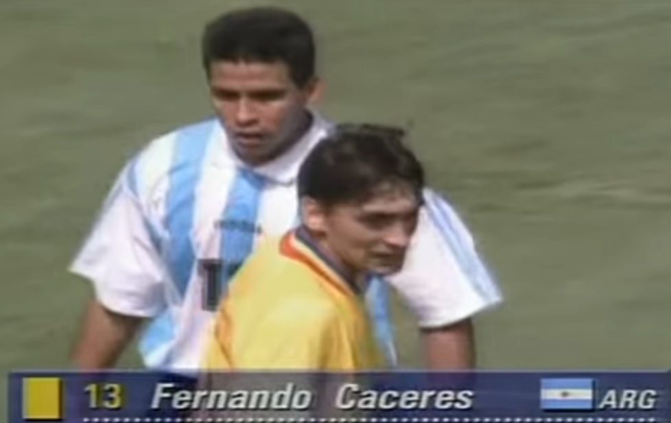 Fotbalistul care i-a făcut marcaj lui Ilie Dumitrescu în celebrul meci cu Argentina, de la World Cup 1994, este în comă! Acum 12 ani a primit un glonț direct în ochi