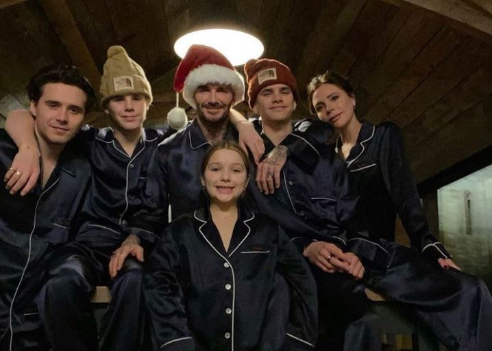 Fiul lui David și Victoria Beckham, pus la zid după ce a pus la vânzare un hanorac purtat pentru 124.000 de euro: „Părinților săi ar trebui să le fie rușine”