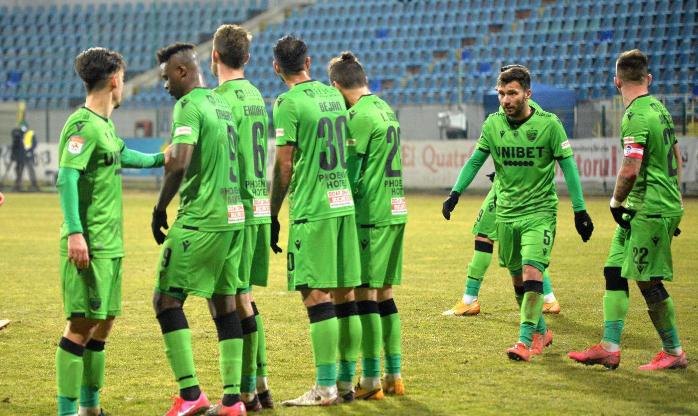 Liga 1: „Câinii” deciși să „muște” din ardeleni » Dinamo – Gaz Metan se joacă și la pariuri!