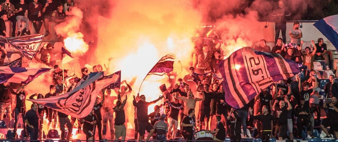 Vor să demită președintele unei echipe din Liga 1! Reacția galeriei
