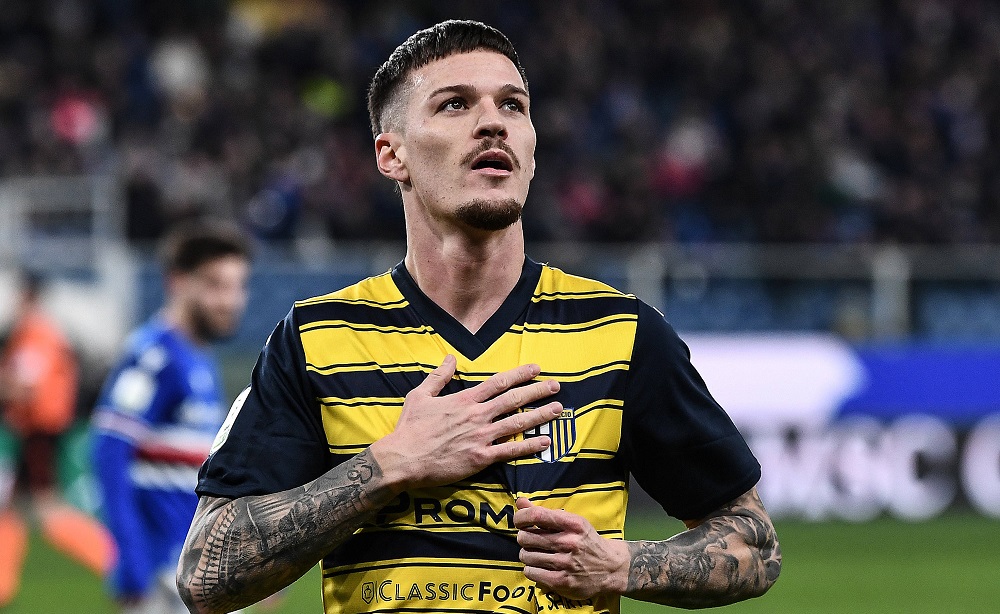 Dennis Man a dat lovitura! De acum transferul la o echipă mare a Europei se poate semna: a îndeplinit obiectivul primordial cu Parma!
