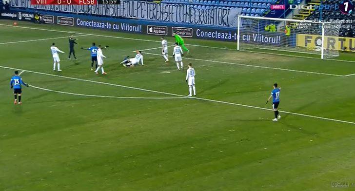 Iulian Cristea, gafă uriașă după debutul în forță al FCSB! Istvan Kovacs a dictat penalty la atacul fundașului asupra lui Mățan | FOTO&VIDEO