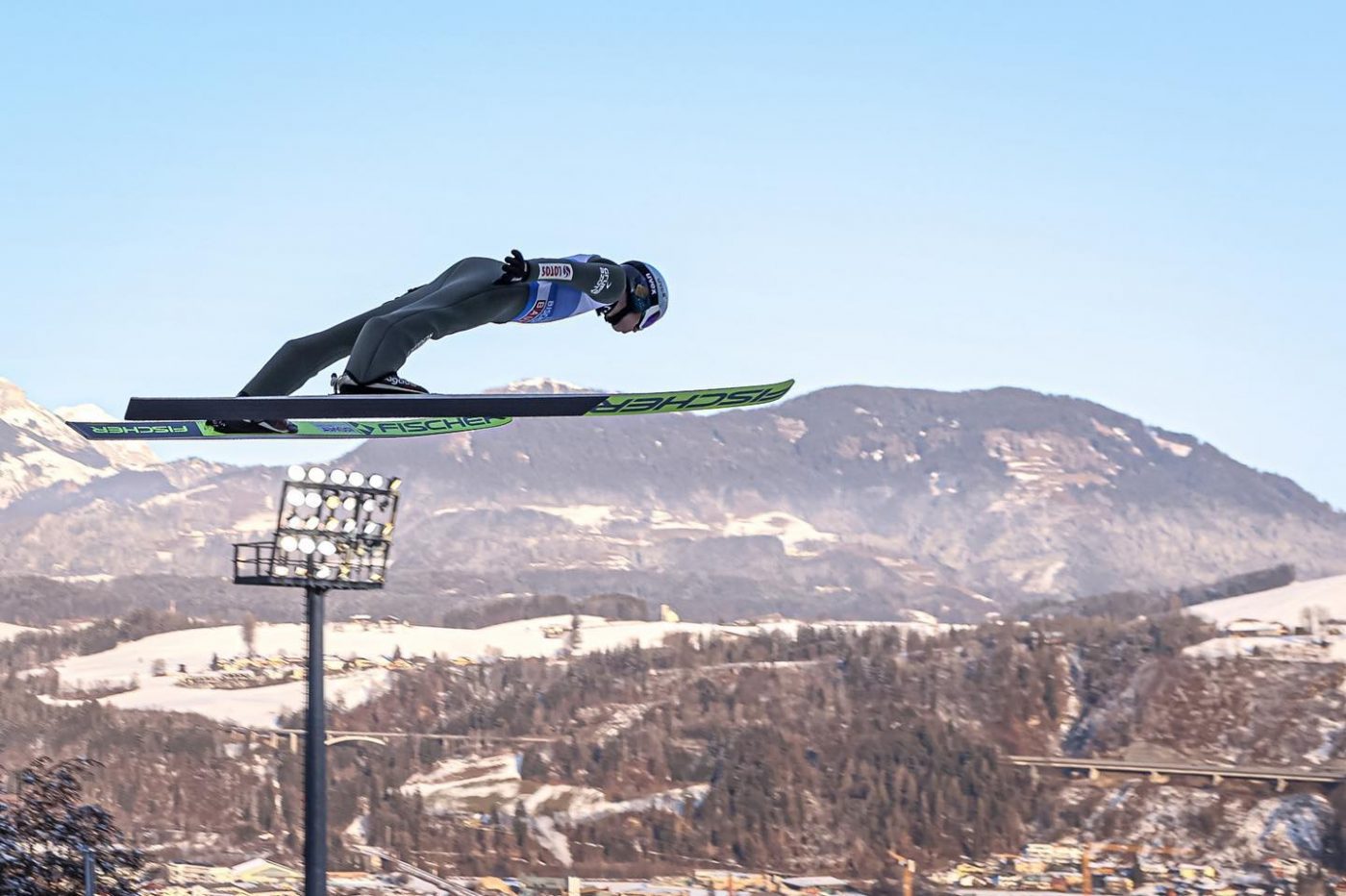 Kamil Stoch a câștigat pentru a treia oară „Vulturul de Aur” în Turneul celor Patru Trambuline. Polonia și-a plasat trei oameni în Top 5