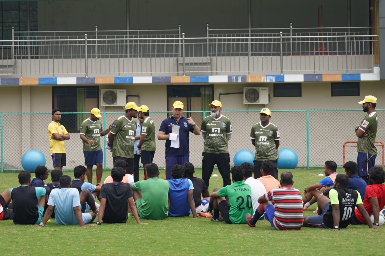 Antrenor român cu Licență Pro, director tehnic la federația de fotbal din Malawi! „Mă ocup de toate loturile naționale ale acestei țări” | SPECIAL