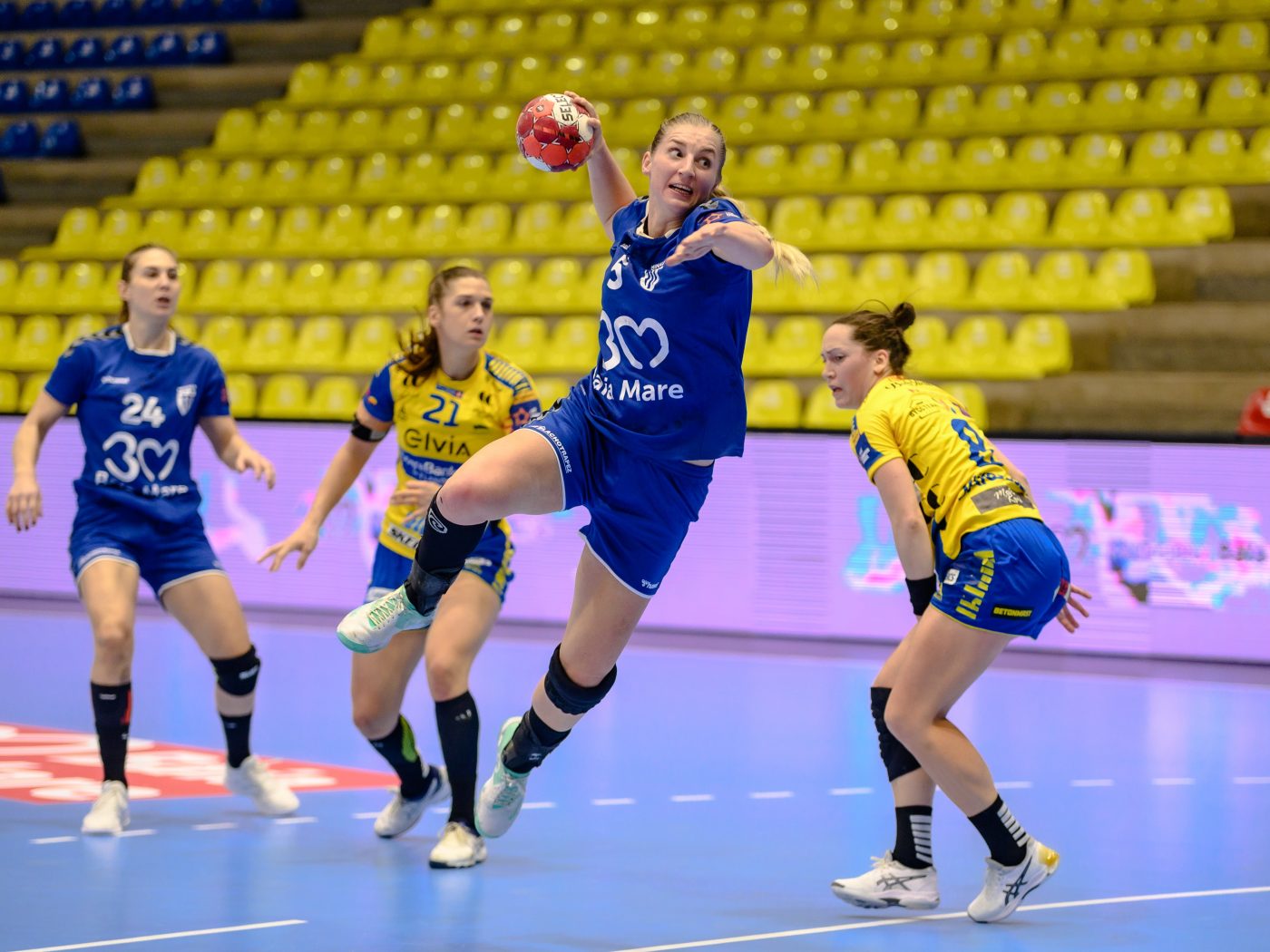 Minaur Baia Mare, victorie de moral cu Storhamar, la debutul în European Handball League. Echipa lui Costică Buceschi a refăcut un handicap de 5 goluri în repriza a doua