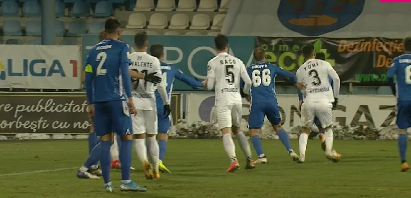 Ovidiu Hațegan, prima mare greșeală din 2021! A refuzat inexplicabil un penalty clar în Gaz Metan – Voluntari! FOTO + Reacția lui Ion Crăciunescu