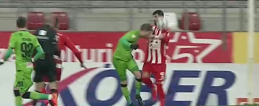 Dinamo, gol după o fază controversată în debutul partidei cu UTA. „Câinii” au înscris la prima acțiune din careul advers