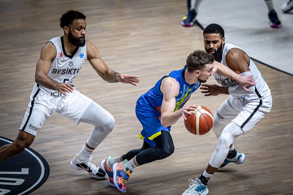 Baschet masculin: Eșecuri la Istanbul pentru CSM CSU Oradea și BC CSU Sibiu în FIBA Europe Cup