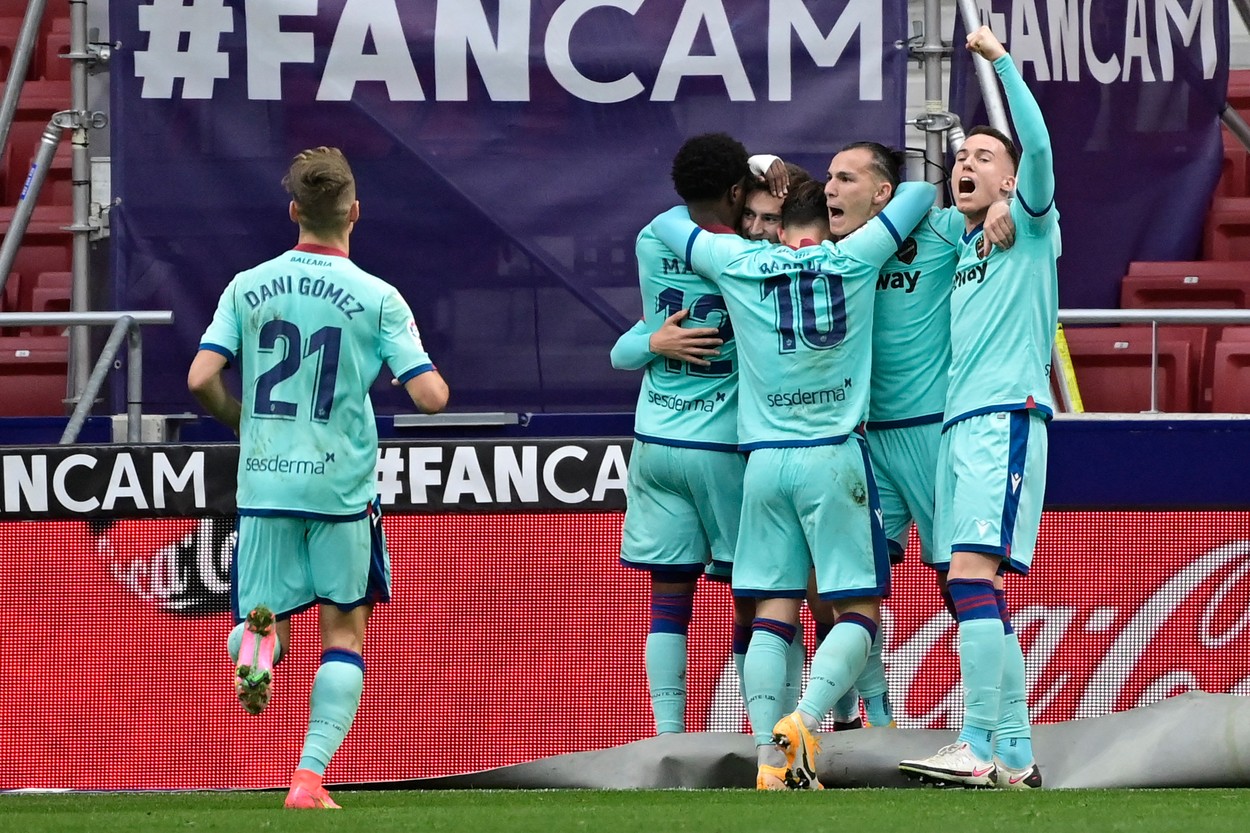 Levante, gol de la mijlocul terenului cu Atletico! Liderul din Spania, amenințat de Real Madrid și Barcelona după rușinea din ultima etapă | FOTO & VIDEO