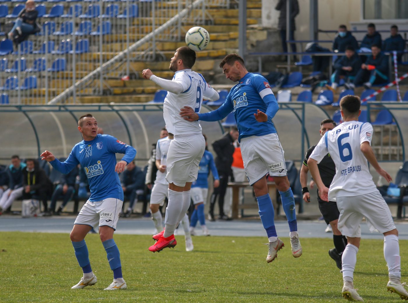 VIDEO | Farul a învins Viitorul Pandurii, dar Ianis Zicu e supărat: ”O primă repriză execrabilă, rușinoasă.” Cum i-a motivat pe jucători la pauză și mesaj clar care vizează meciul cu ”U” Cluj