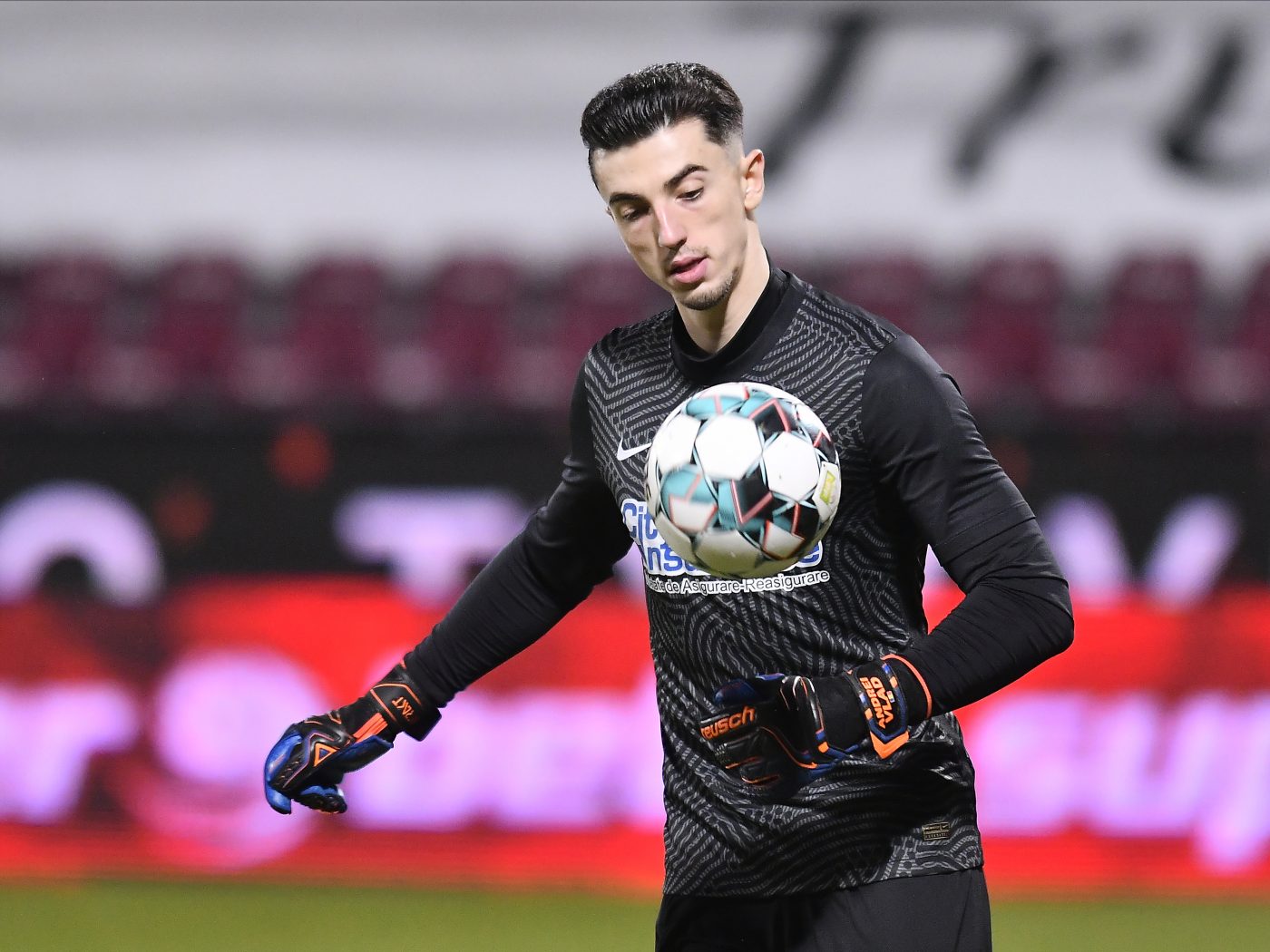 Andrei Vlad, cerut titular în poarta echipei naționale a României. „Are constanță și va crește!”