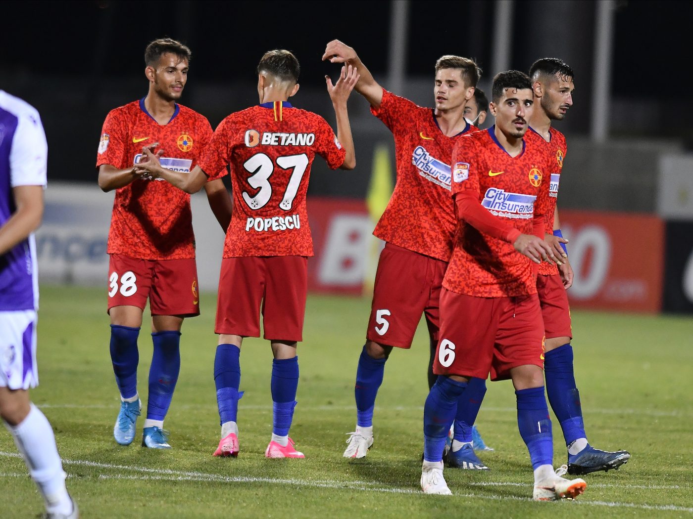 FC Argeș a insistat pentru transferul unui fotbalist de la FCSB. „Am vorbit cu Gigi Becali. A vrut să ne ajute!”