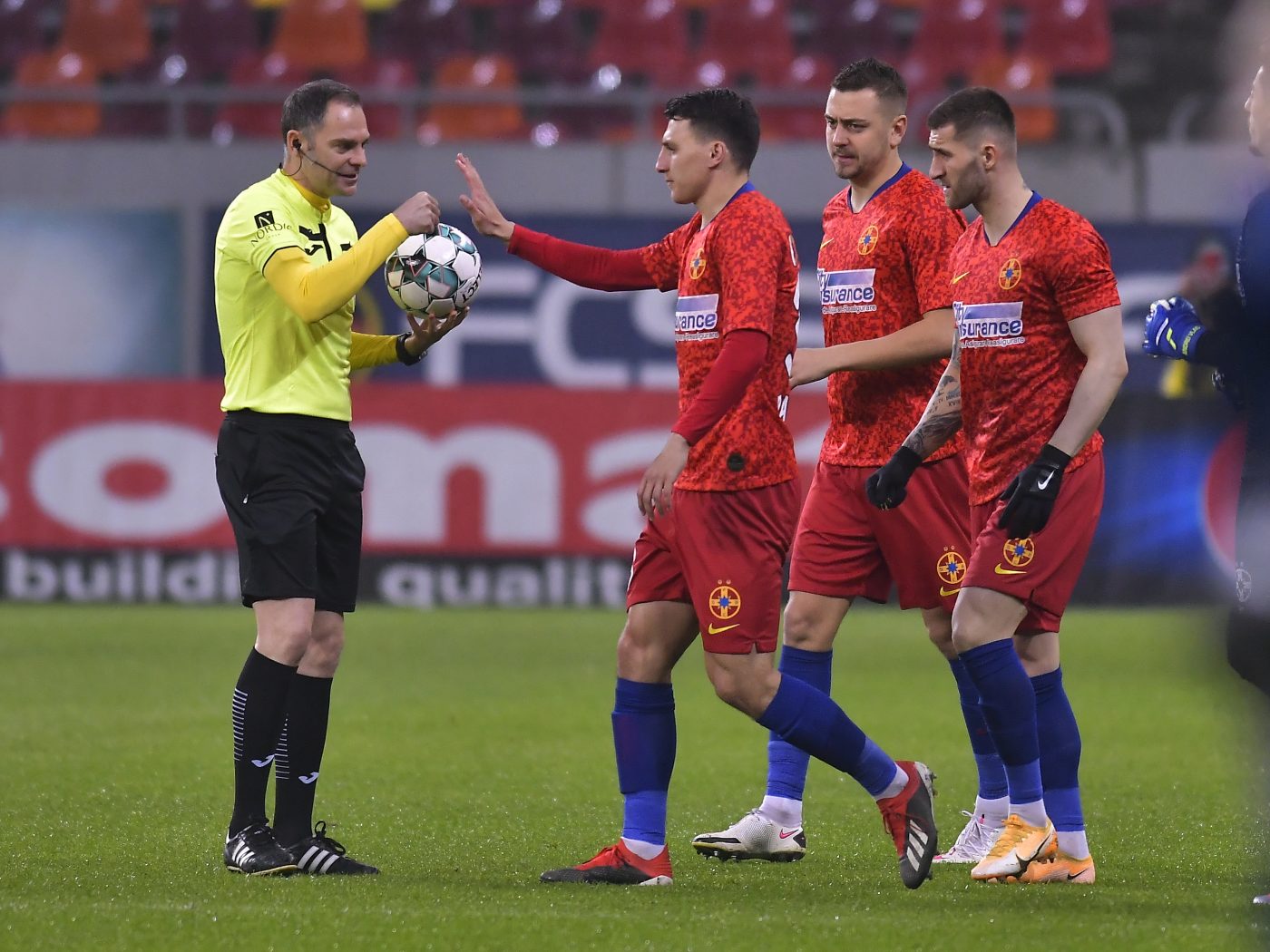 FCSB, ajutată de arbitraj la Ploiești? Analiza expertului Marius Avram stabilește erorile lui Lucian Rusandu + Faza care a inflamat spiritele în derby-ul Băniei