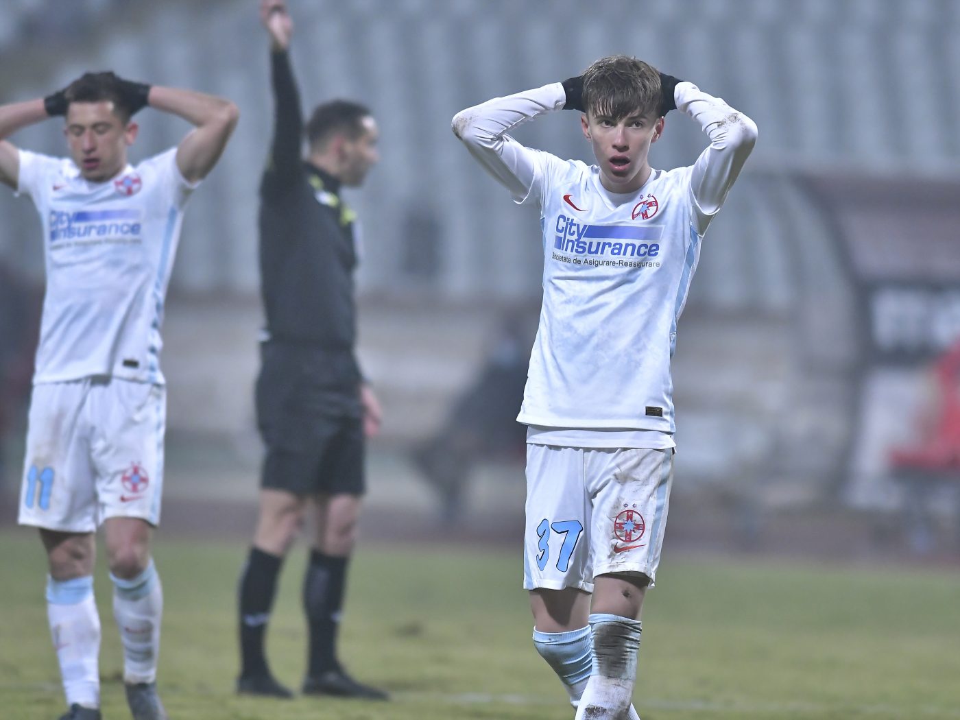 FCSB și Universitatea Craiova, avertizate după ce Octavian Popescu și Ștefan Baiaram au fost lăudați. „Nu pot avea o constanță în jocuri!”
