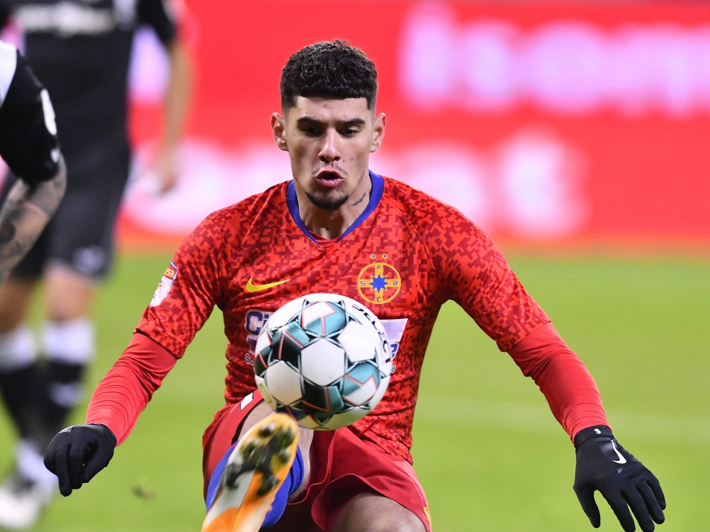 ULTIMA ORĂ | Florinel Coman, prima reacție după ce polițiștii i-au făcut dosar penal. Ce a spus fotbalistul FCSB despre permisul obținut în Ucraina