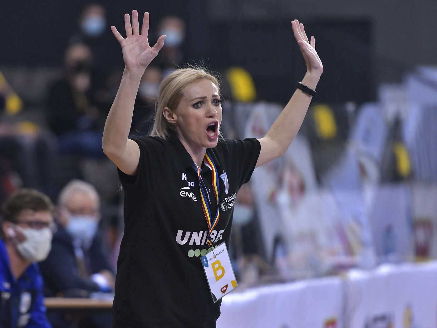 Iulia Curea a avut o experiență de neuitat la CSM București – SCM Rm. Vâlcea: „În toată cariera mea nu am făcut atâta mișcare laterală” + „Azi am avut niște gladiatoare”