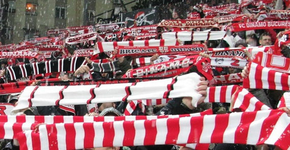 LPF și-a pregătit strategia pentru revenirea fanilor pe stadioanele din România. „Cu spectatori în play-off!” Ce se întâmplă dacă Raed Arafat refuză