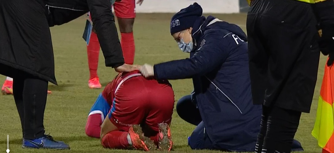 Moment haios în timpul partidei FC Botoșani – FCSB. Cum a reacționat doctorița formației moldovene când Al Mawas a fost lovit într-un loc sensibil | VIDEO