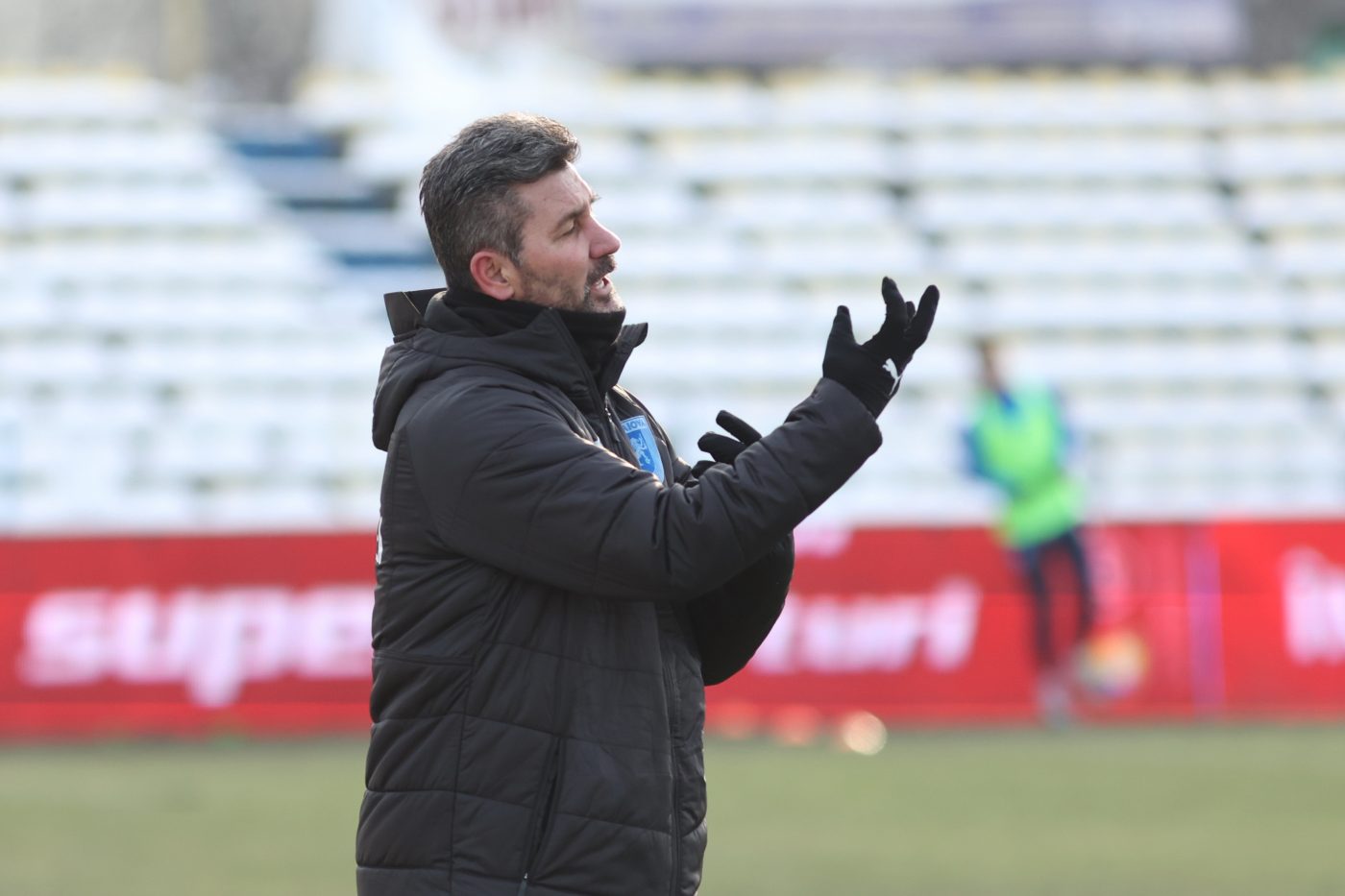Marinos Ouzounidis, primele cuvinte în limba română. Ce mesaj le-a transmis jucătorilor înaintea meciului care îi poate aduce prima victorie în Liga 1
