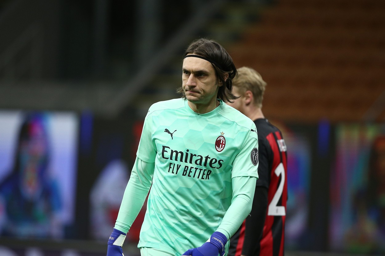 Ciprian Tătărușanu ar putea deveni titular la AC Milan! Gianluigi Donnarumma, luat cu asalt de suporteri + Reacția oficială a clubului