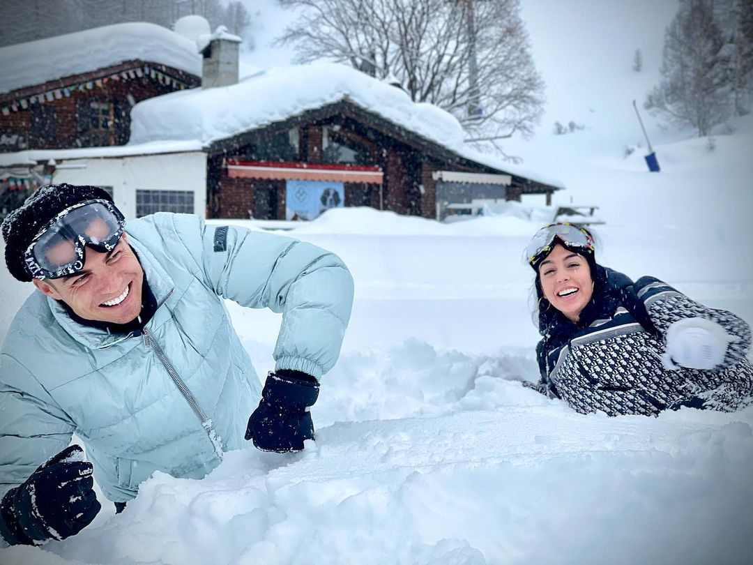 Cum l-a răsfățat Georgina Rodriguez pe Cristiano Ronaldo de ziua fotbalistului! Ce imagini a postat pe Instagram manechinul