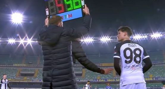 Dennis Man și Valentin Mihăilă, pe teren în Verona – Parma! Fostul jucător de la FCSB, aproape de primul assist în Serie A
