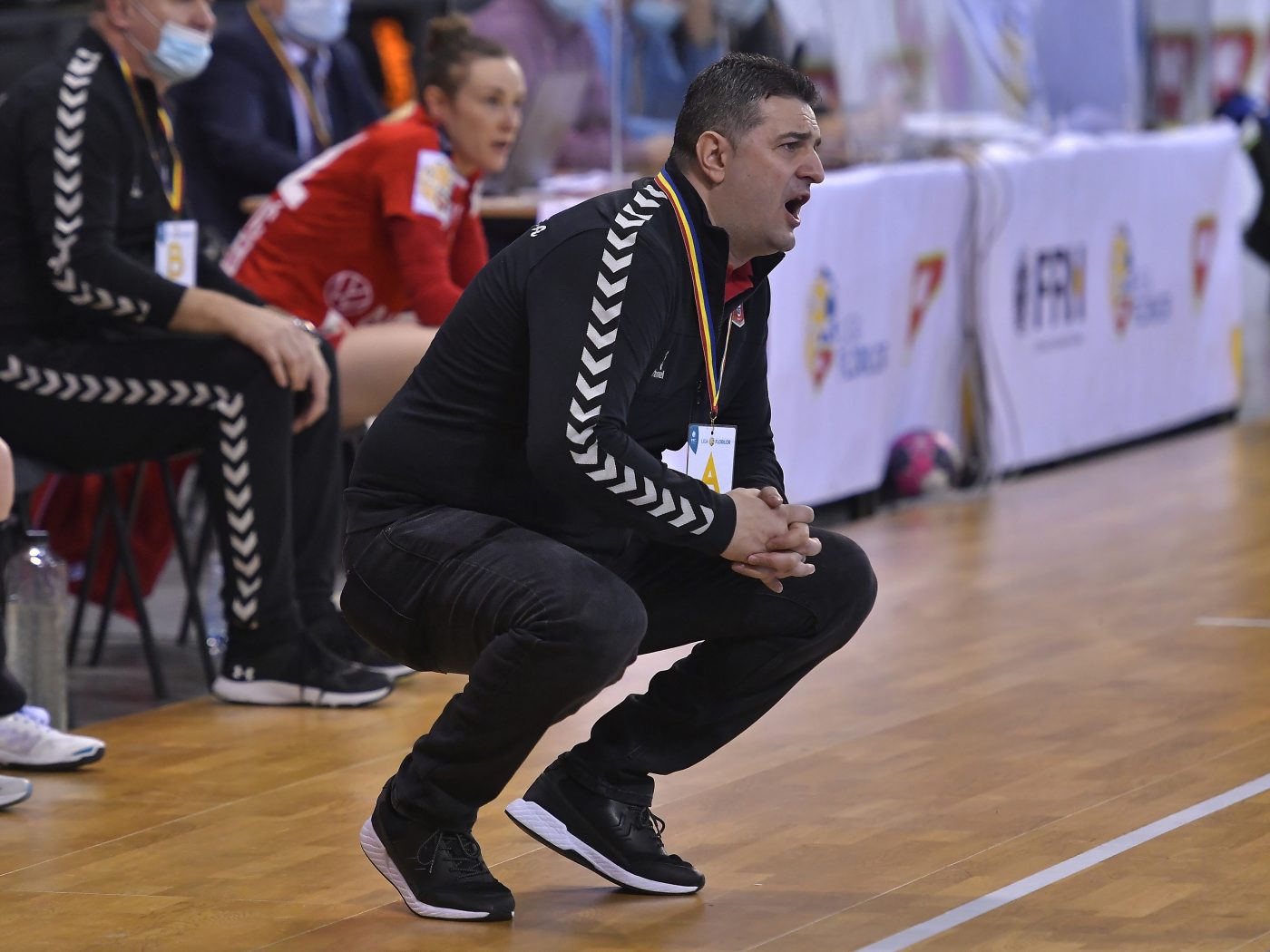 Florentin Pera a sunat goarna! Știm lotul de 22 de handbaliste pentru Trofeul Carpați care se va disputa la Bistrița