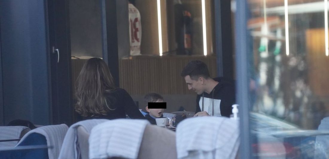 Florin Gardoș a luat prânzul în familie! Cum se descurcă în rol de „bonă” | FOTO EXCLUSIV