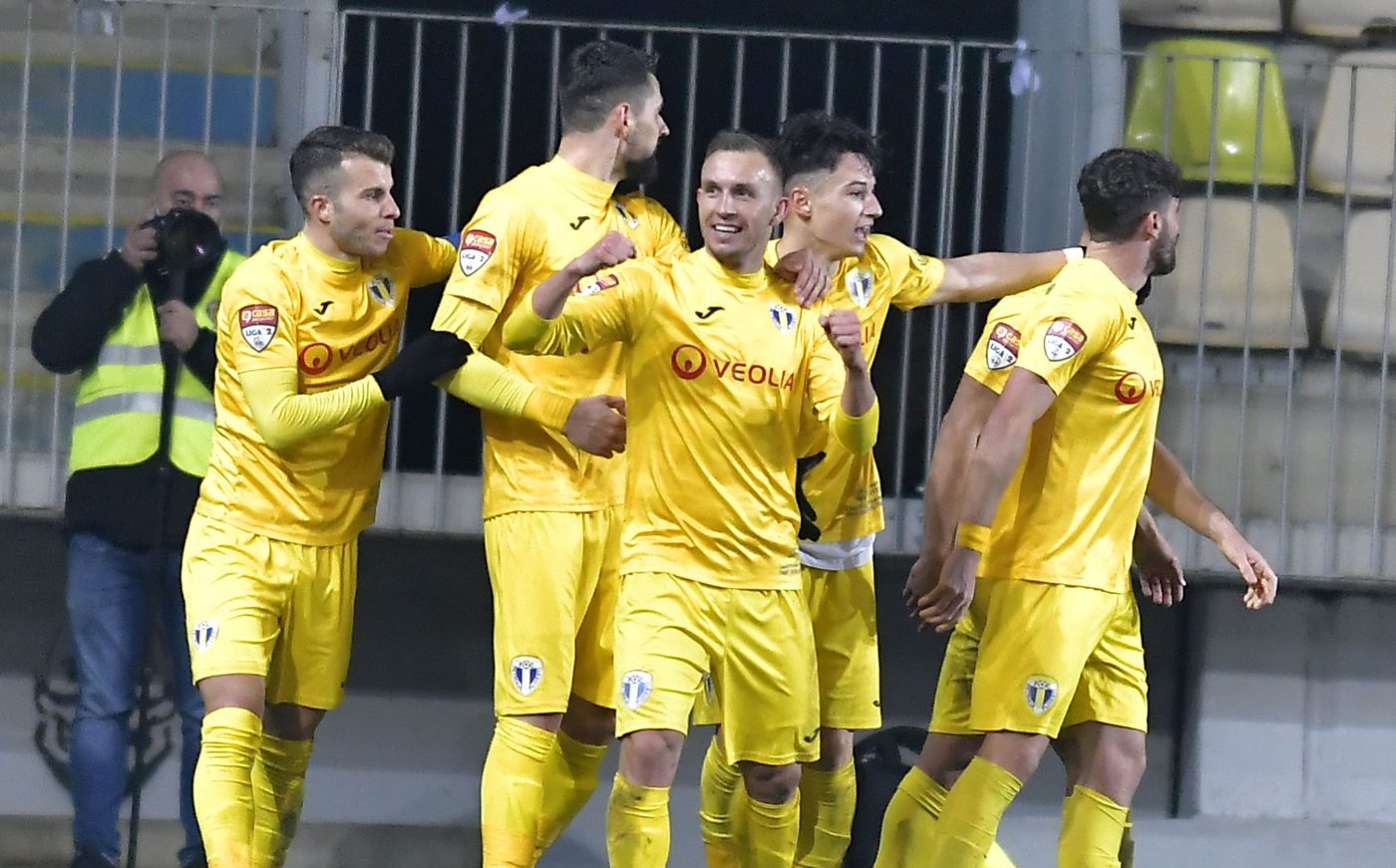 Petrolul – Poli Iași 3-0 | „Lupii galbeni” l-au umilit pe Andrei Cristea la debut! S-au calificat în sferturile de finală ale Cupei României