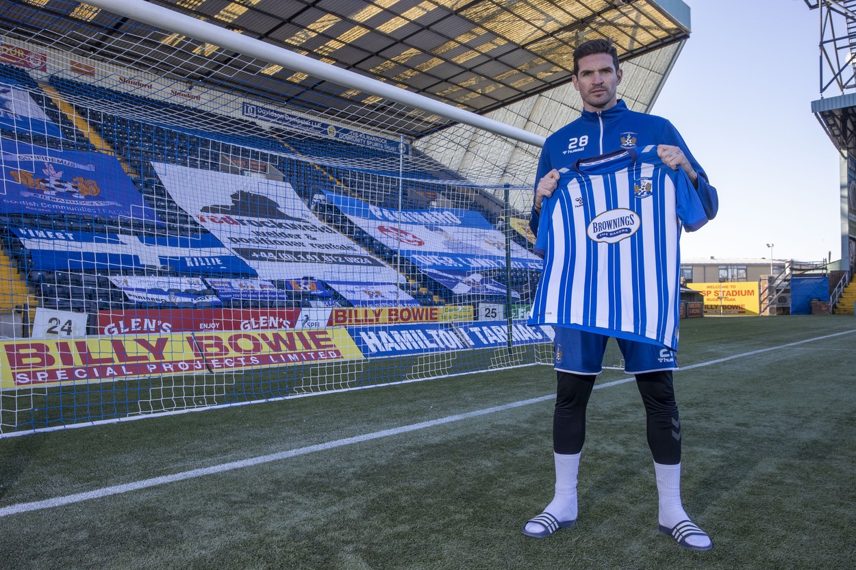 ULTIMA ORĂ | Kyle Lafferty și-a găsit echipă, după ce a refuzat Sepsi. Atacantul nord-irlandez va fi rivalul lui Ianis Hagi