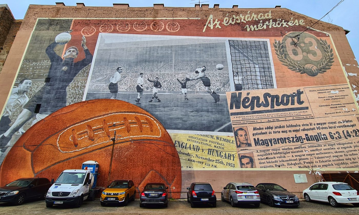Zidul bucuriei sau cum păstrează ungurii eternă istoria fotbalistică a naționalei, în inima Budapestei! „Meciul secolului”, zugrăvit pe 1.000 de metri pătrați! VIDEO+FOTO EXCLUSIV