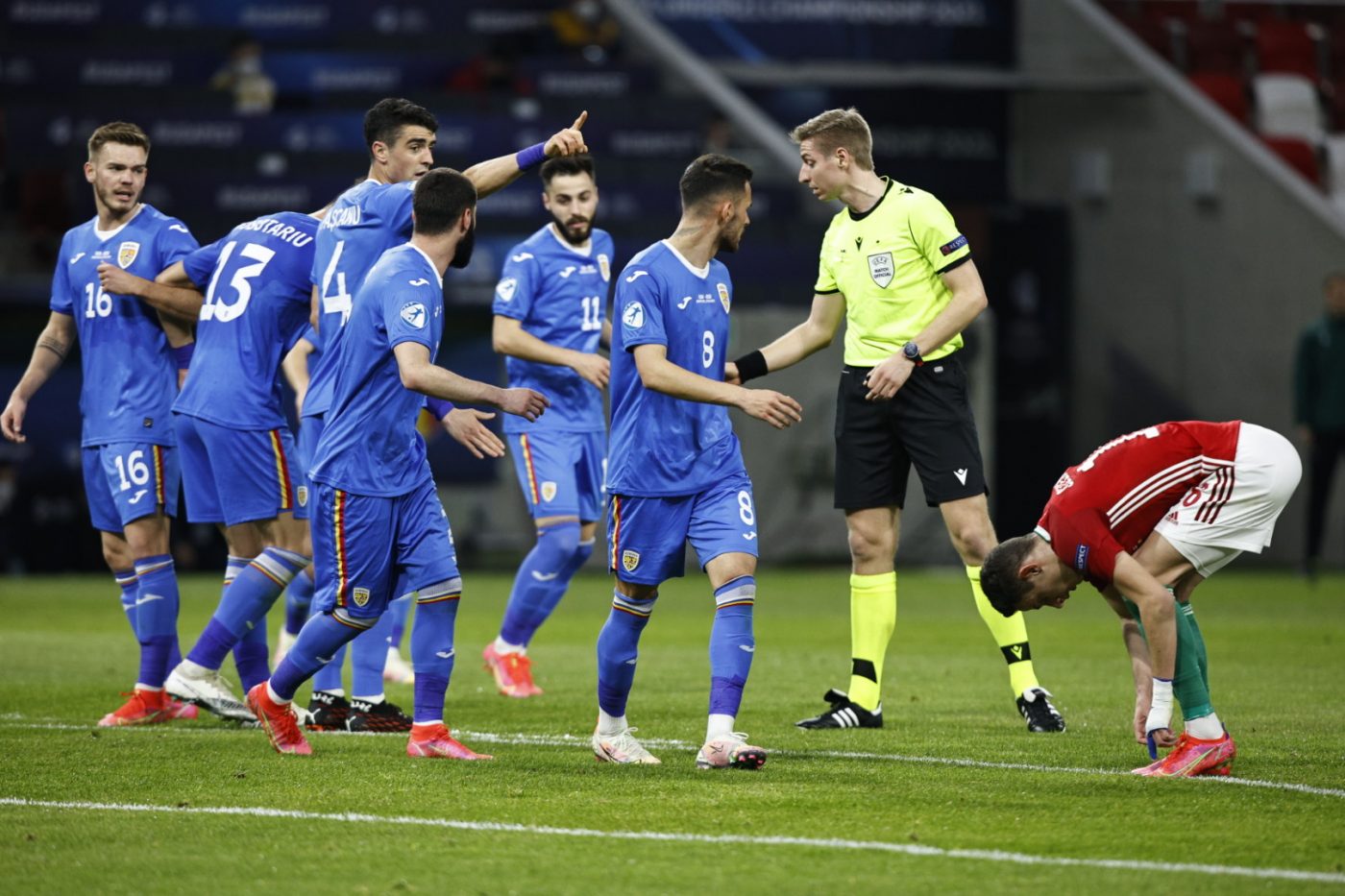 Cornel Dinu îl distruge pe arbitrul partidei România U21 – Ungaria U21: „ Șmecherie pură! Un hoț comandat de UEFA” + Ce spune de victoria naționalei lui Adi Mutu: „Ne-am distrat cu ei!”