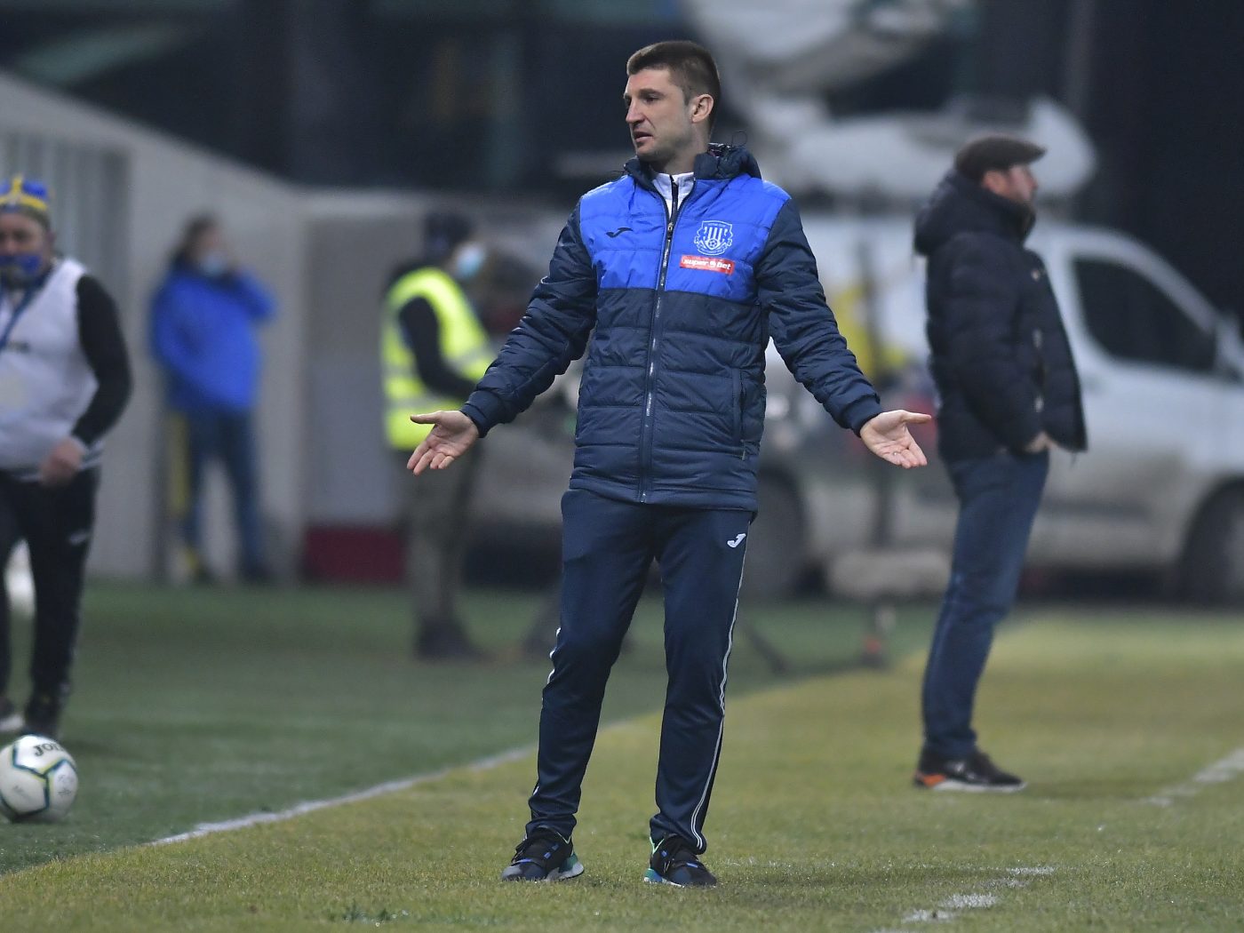 Oficialii lui Poli Iași au reacționat după ce Andrei Cristea a fost acuzat că i-ar fi dorit moartea arbitrului Radu Petrescu. „Mă și miră!”