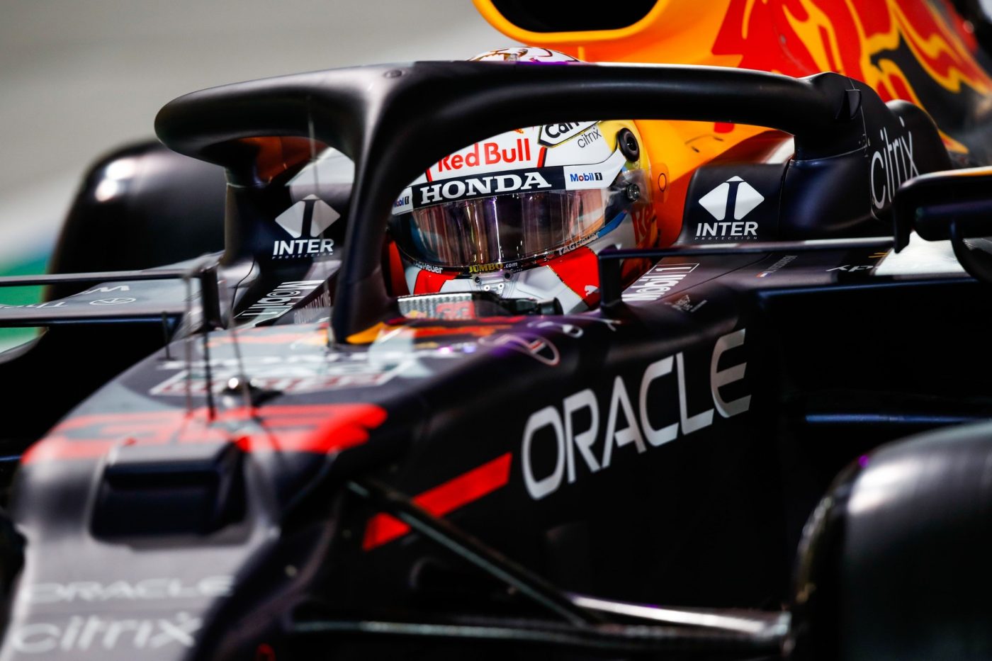 Max Verstappen, pole-position în Marele Premiu al Bahrainului, prima cursă a sezonului în Formula 1 | VIDEO