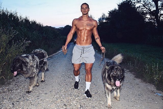 Dinamo și-a luat un fotomodel! Nemanja Petrovic nu a mai jucat de un an, dar încinge atmosfera pe Instagram | GALERIE FOTO