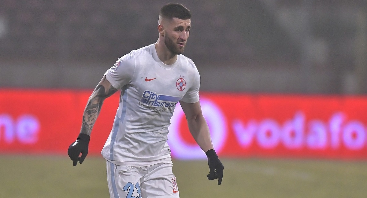 Ovidiu Popescu nu are un post clar la FCSB. Joacă și fundaș dreapta și mijlocaș central