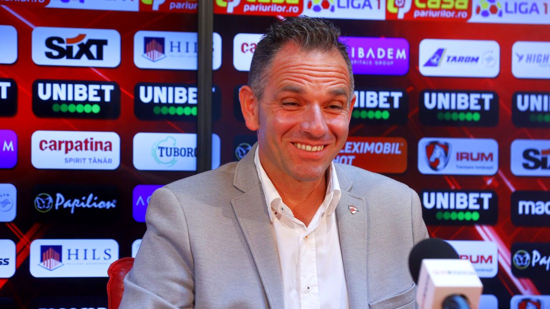 Pablo Cortacero, ironizat după ce a anunțat că se întoarce în România. „Iar vine cu bodyguarzii? Probabil vrea să mai ciupească din drepturile TV!”