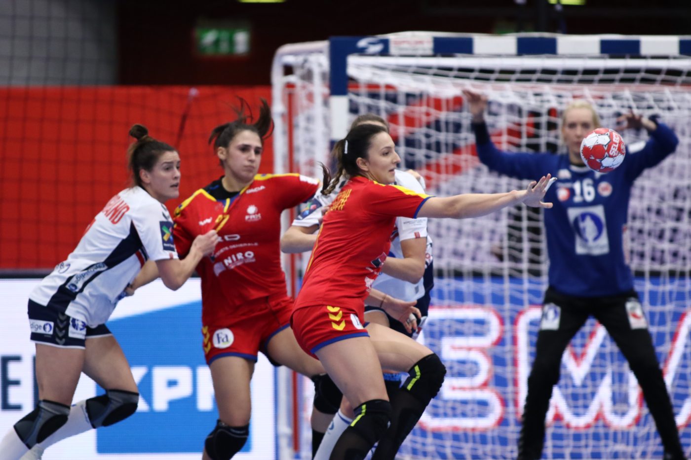 Programul meciurilor la turneul preolimpic de handbal feminin de la Podgorica. România are doar 19 ore distanță între cele două finale
