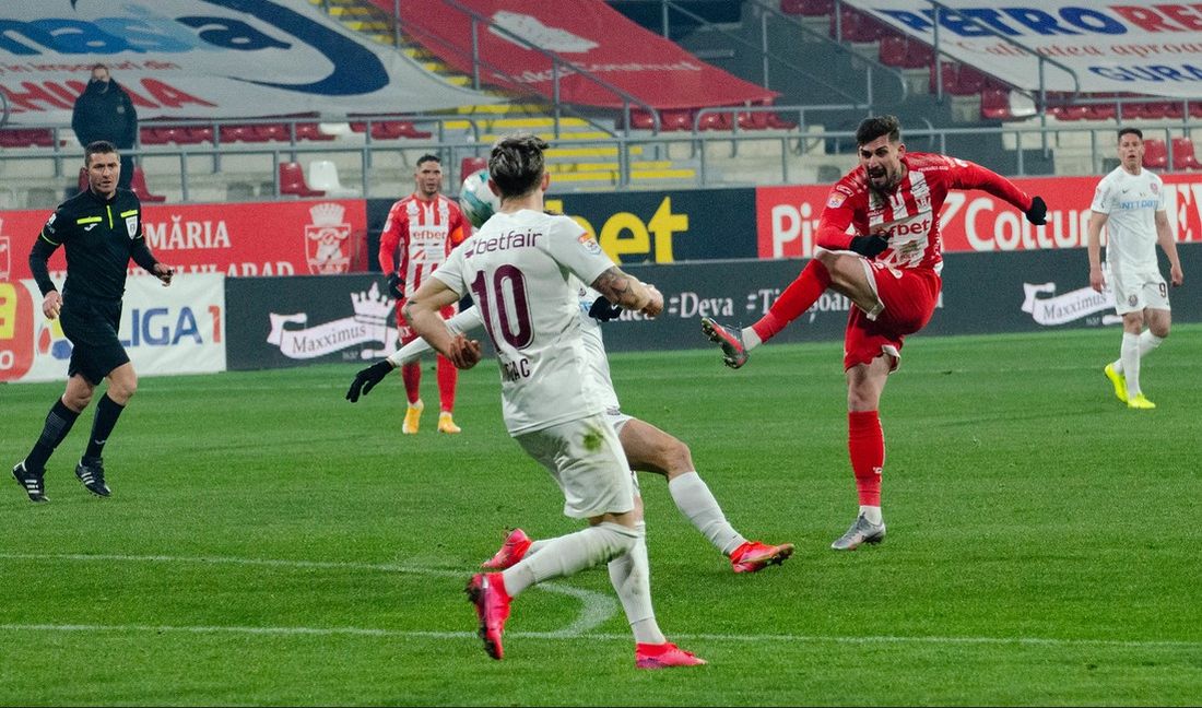 Albu l-a bătut pe Bălgrădean, dar Cojocaru nu a validat golul: „Aveam mâna lipită de corp, sunt convins că nu s-ar fi dat penalty dacă era invers”