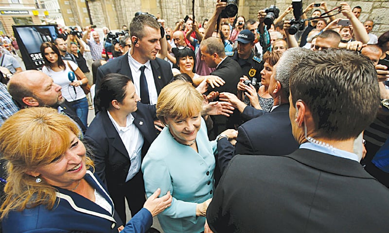 Episod fabulos cu Angela Merkel, vorbind despre Simona Halep pe holurile Parlamentului European! „Mă oprește și mă întreabă asta!”