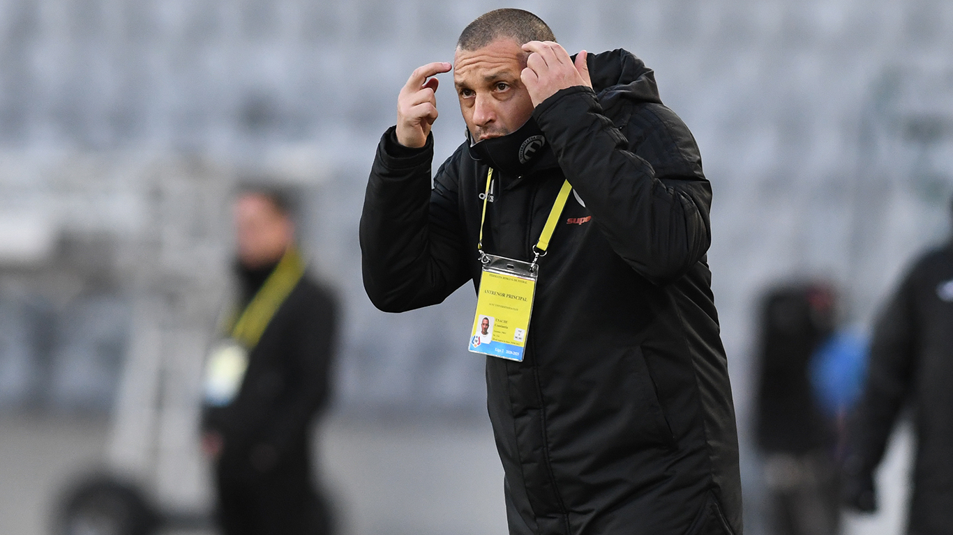 Reacția lui Costel Enache, după ce ”U” Cluj a pierdut la ”masa verde” cu Farul: ”Acum, că ne-am lovit de ea, pare ilogică această masură. Refuzi competiția și primești trei puncte”