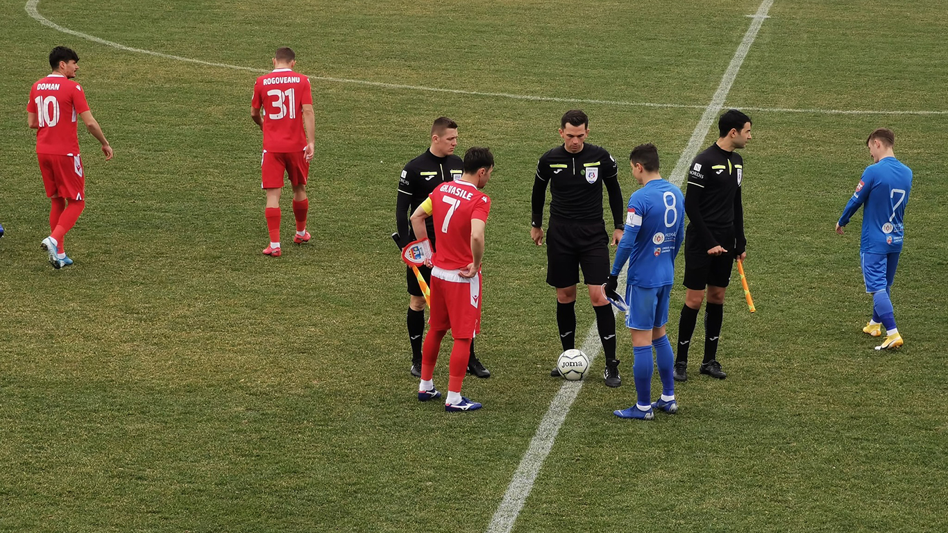 Farul, scrisoarea deschisă către CCA față de arbitrul Mircea Ardelean, pe care îl acuză că influențează lupta pentru promovare. Solicitarea ”marinarilor”
