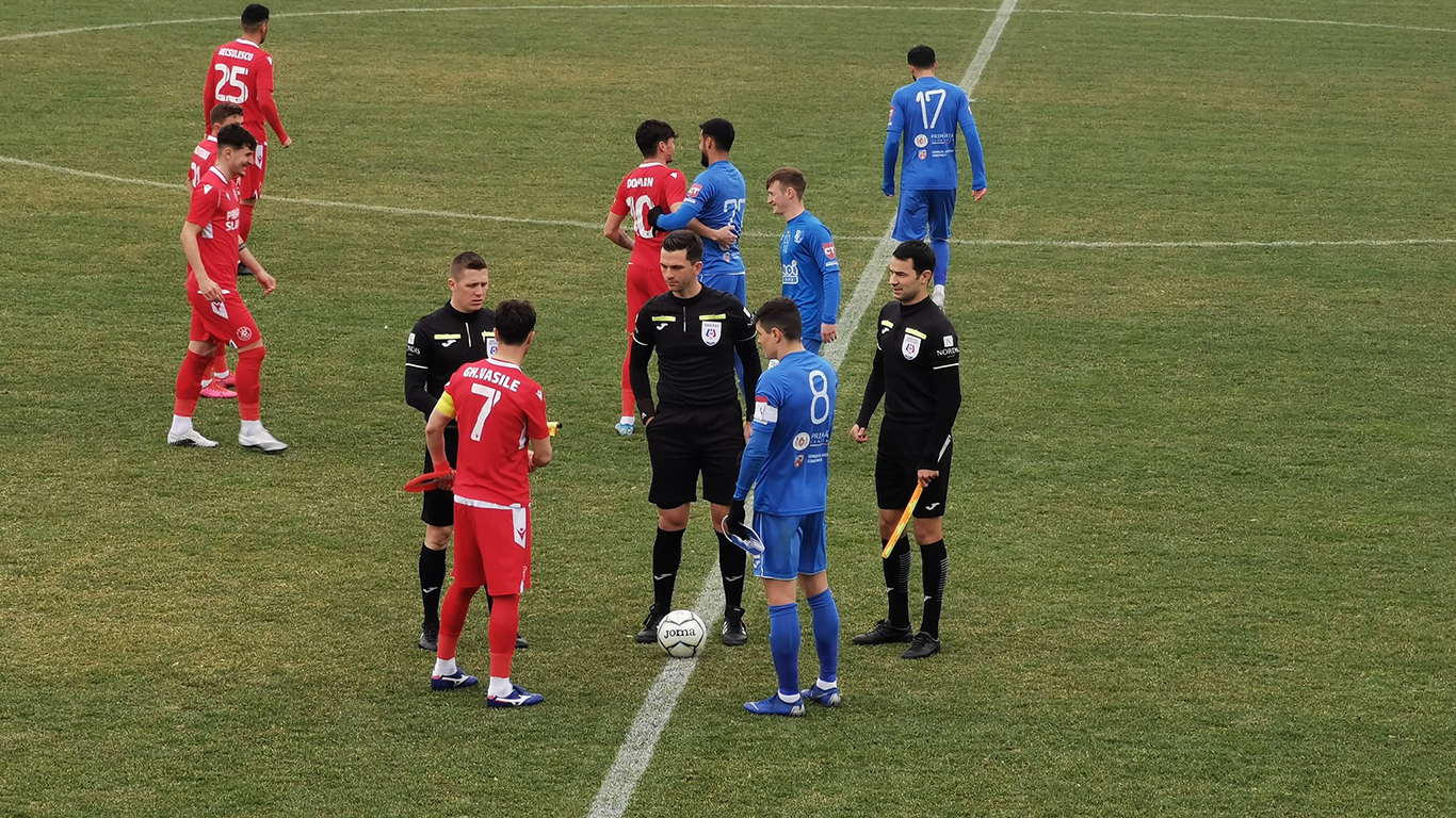 Noi acuze după CSM Slatina – Farul. Episodul premergător meciului, care i-a dat de gândit lui Tiberiu Curt: ”Am simțit că suntem tratați ca niște paria pe stadionul ăla”