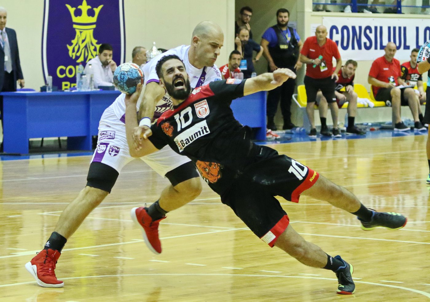 Kamel Alouini revine la Dinamo! Clubul bucureștean a oficializat al doilea transfer pentru sezonul următor