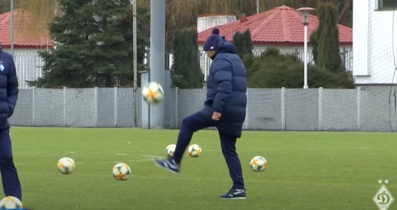 Mircea Lucescu a făcut senzație la antrenamentul lui Dinamo Kiev! Jonglerii ca în tinerețe | VIDEO
