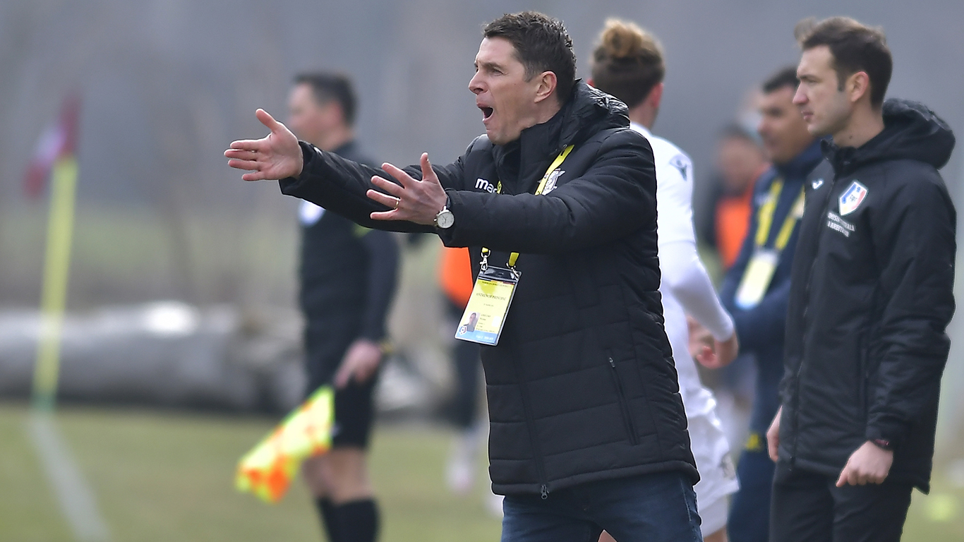 Reacția lui Nicolae Grigore după înfrângerea Rapidului la Slobozia: ”Am fost taxaţi pe nişte greşeli individuale.” Antrenorul a recunoscut că își dă demisia: ”Decizia este luată”