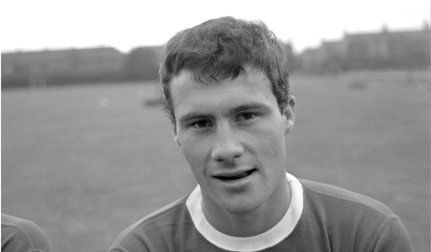 S-a mai stins un simbol! Phil Chisnall, ultimul fotbalist transferat între  Manchester United și Liverpool, a murit la vârsta de 78 de ani