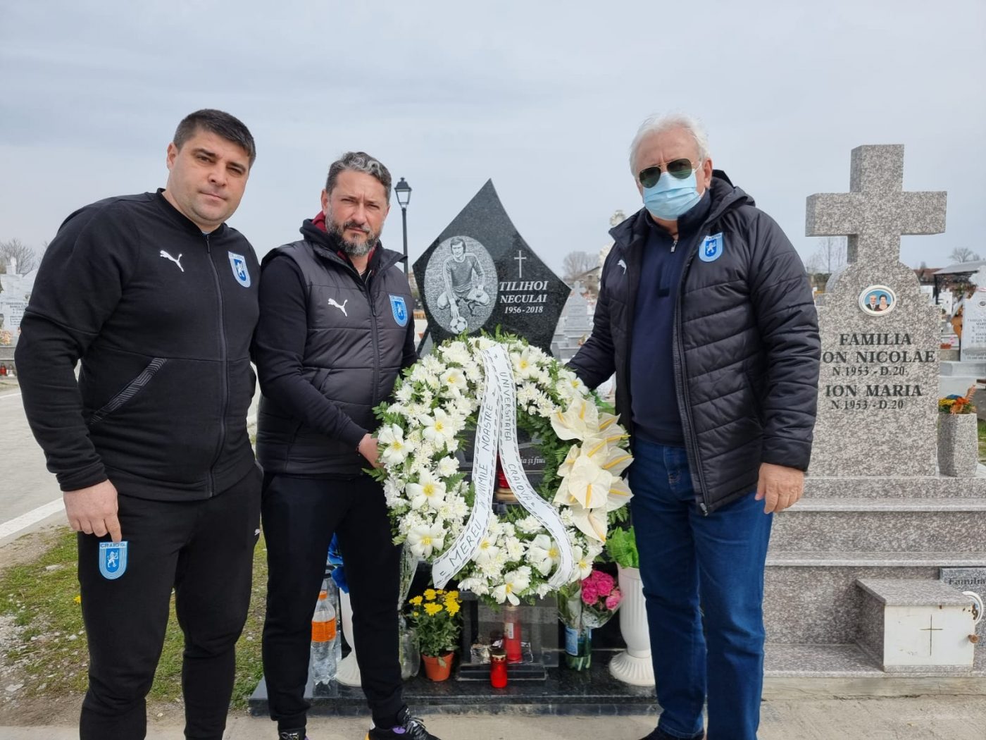 Universitatea Craiova şi fanii din Peluza Nord l-au omagiat pe Nae Tilihoi. Trei ani de la dispariţia fundaşului Craiovei Maxima