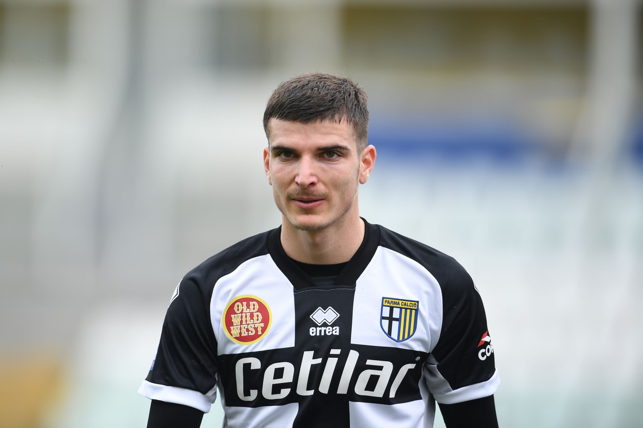 Valentin Mihăilă s-a accidentat! Vești proaste de la Parma. Ce a pățit românul