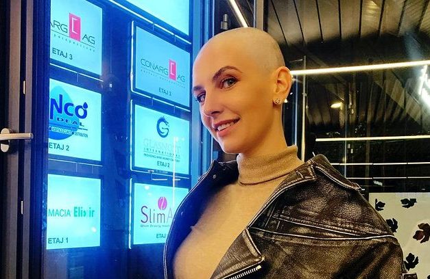 Adina Bourceanu, despre cea mai mare schimbare din viața ei. „M-a ajutat, dar n-aș mai face asta!” De ce nu s-ar mai tunde la zero | GALERIE FOTO